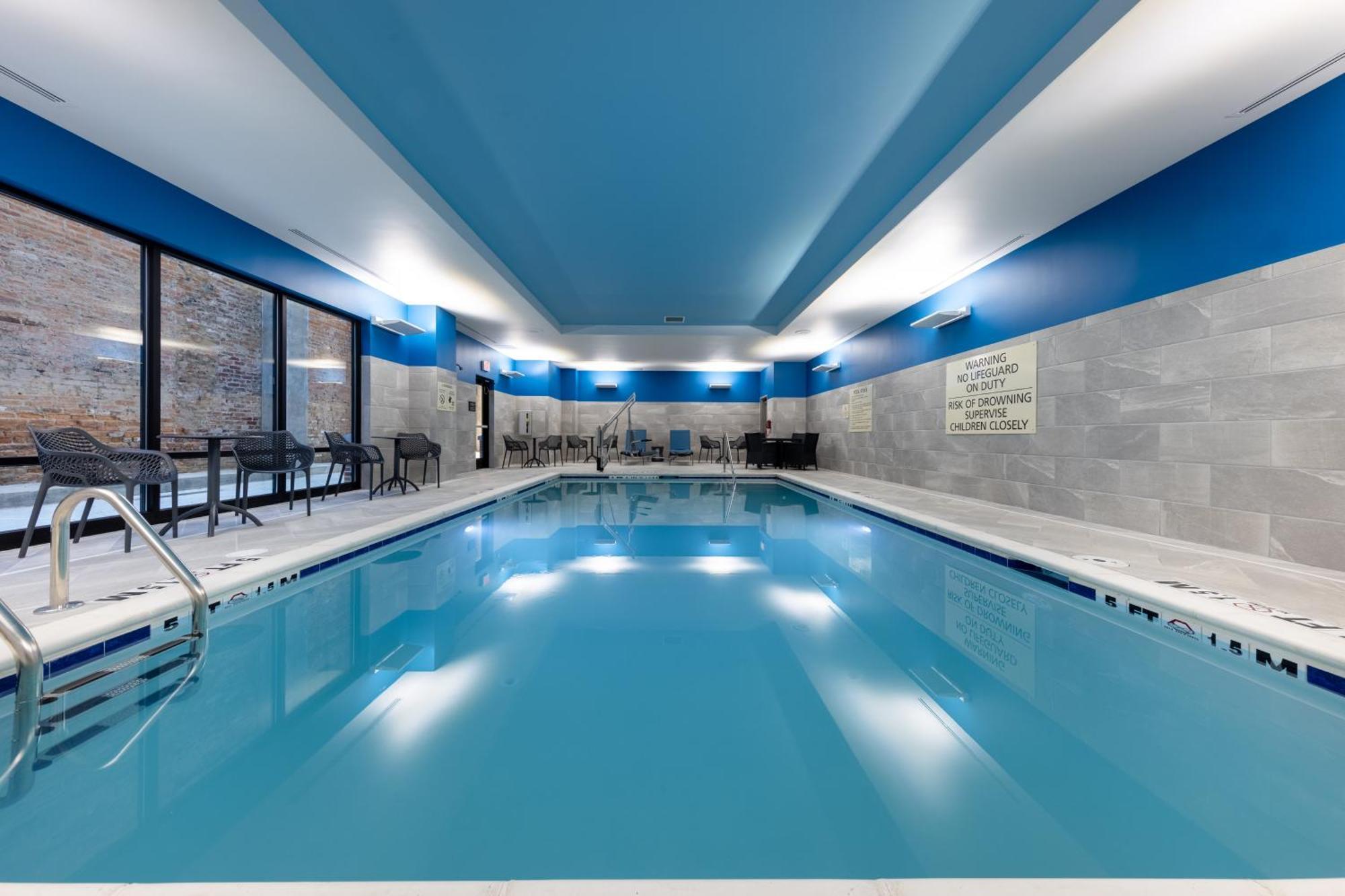 Hampton Inn Columbus Downtown, Ga エクステリア 写真