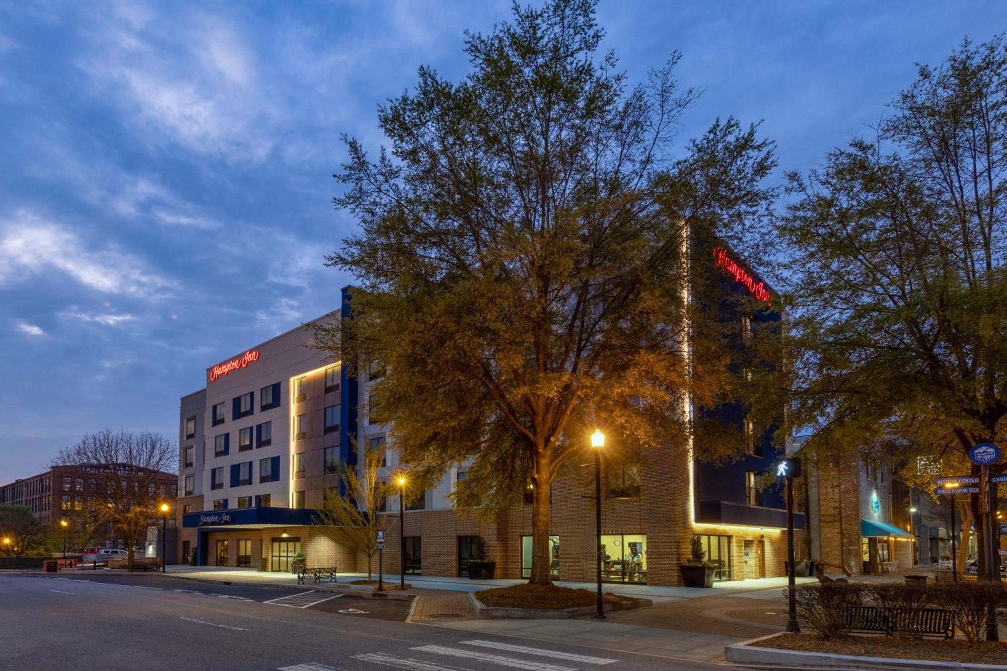 Hampton Inn Columbus Downtown, Ga エクステリア 写真