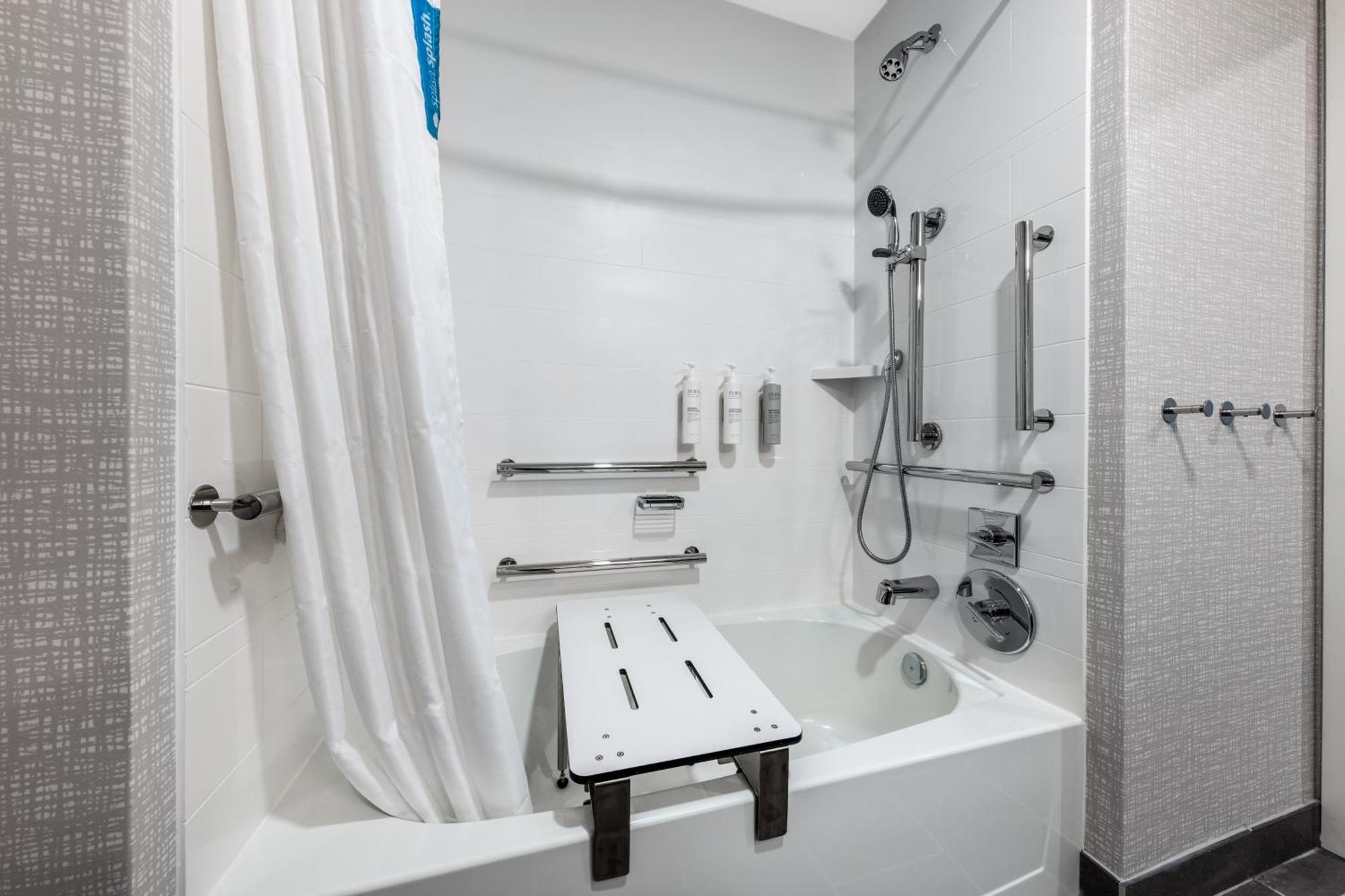 Hampton Inn Columbus Downtown, Ga エクステリア 写真